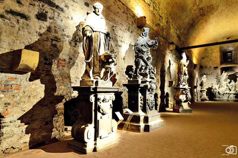 Kasemata lákají milovníky historie i tajemna.