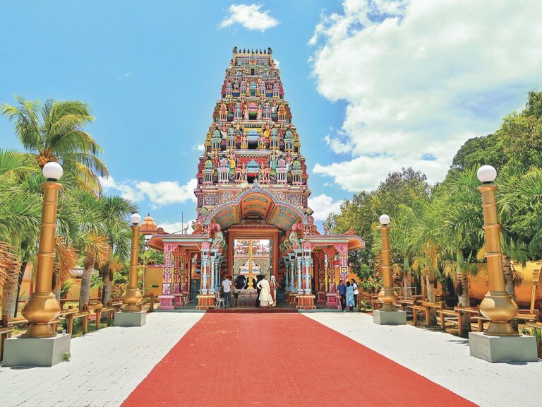 Tradiční hinduistický chrám v Port Louis.