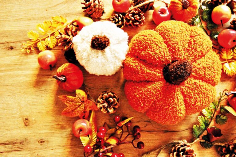 Do dýňového tvaru svážete třeba i staré ručníky.