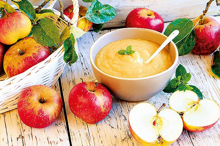 Jablečné pyré chutná a pomáhá.