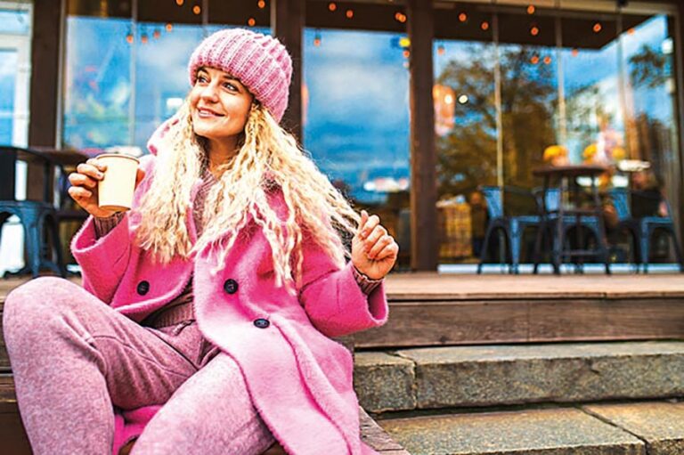 Proti větru se na podzim často chráníme hezkou čepicí nebo kloboukem.