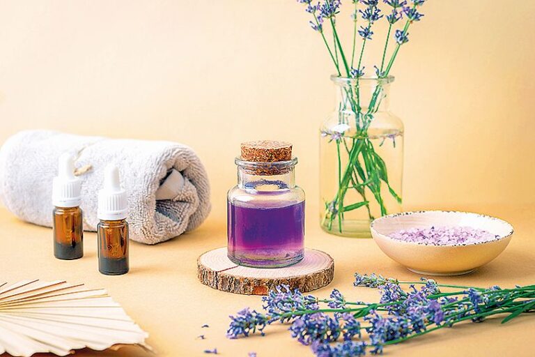 Pár kapek esenciálního olejíčku blahodárný zábal i provoní.
