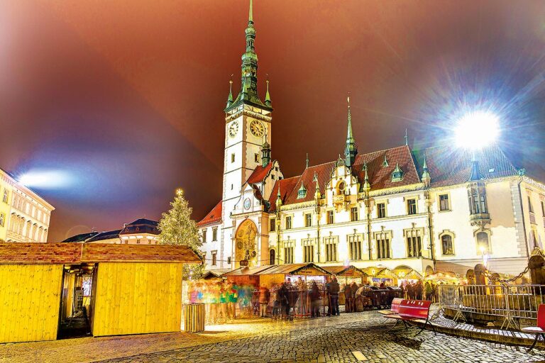 Olomouc: Trhům vévodí stříbrná jedle pojmenovaná Štědřínek.