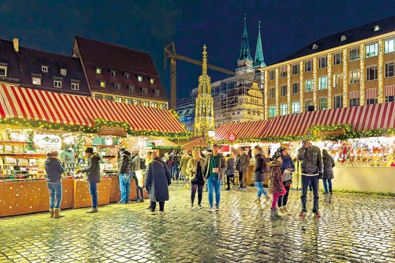 Norimberk, Hans-Sachs-Platz: Tento menší trh nadchne hlavně děti.