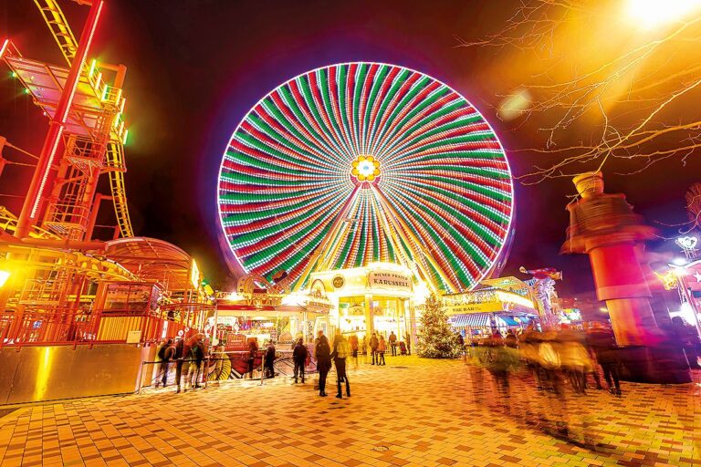 Vídeň, Prater: Zábavní park udělá jistě velkou radost dětem. Jeho ruské kolo je legendou.