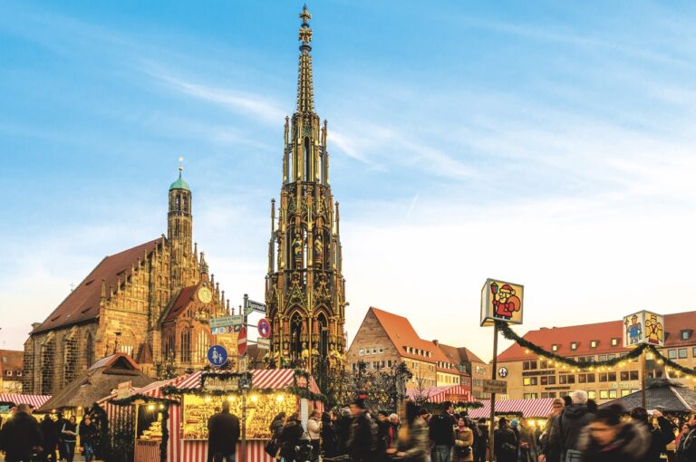 Norimberk se chlubí honosnými kostely.