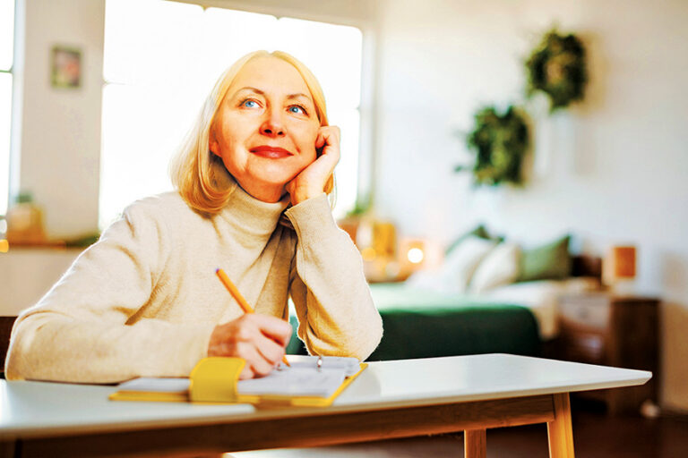 Sny jsou tvořeny vašimi myšlenkami a mohou vám ukázat cestu, jak jít dál.