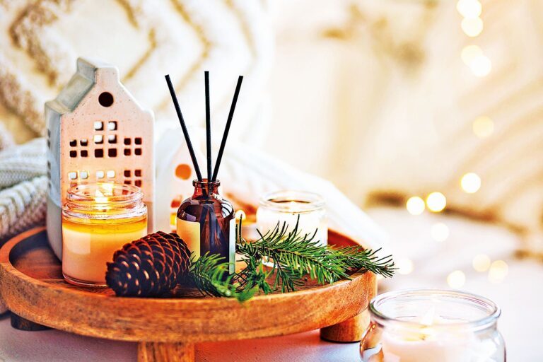 Ke svátkům patří i různé typy difuzérů, do kterých můžete pro lepší zážitek přikápnout stoprocentní esenciální olej.