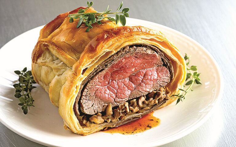 Hovězí maso zůstane uvnitř krásně šťavnaté.