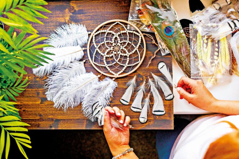 Výroba lapačů není jenom o tom výsledném kousku, ale pro mnoho tvůrců jde především o proces.