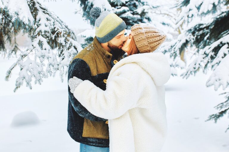 Polibek na sněhu uvádí sny do pohybu.