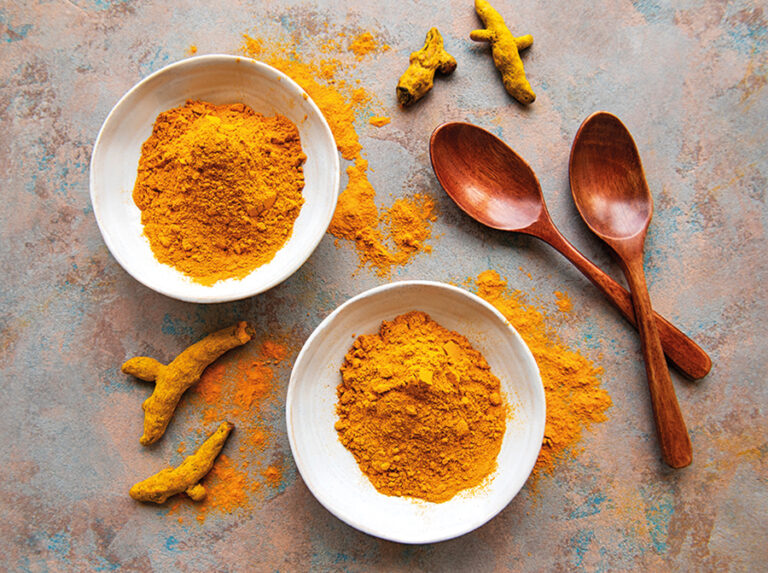 Může zpomalovat nadměrnou tvorbu melaninu.