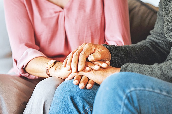 Sdílení důvěrných pocitů komunikaci prohlubuje.