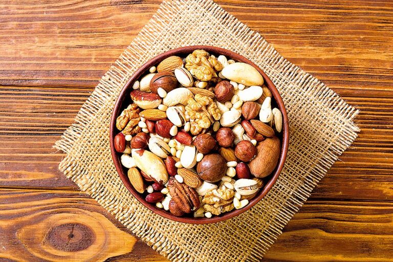 Oříšky jsou velmi zdravé, ale stačí jich jen málo.