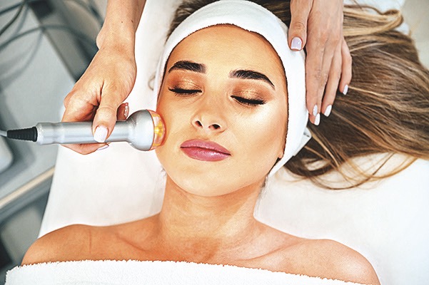 Používejte ji pravidelně a budete vypadat o pár let mladší i bez injekcí či plastických operací.