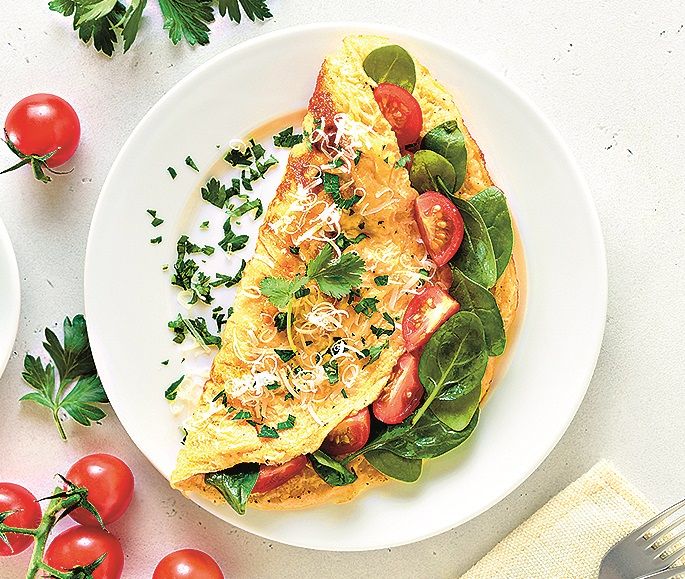 Vaječná omeleta se zeleninou je skvělá volba.