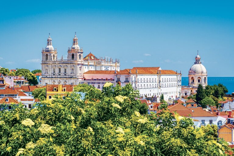 Lisabon je přímo napěchovaný fascinující architekturou.
