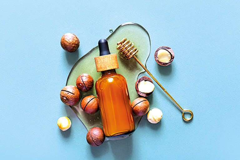 Krk si také denně jemně sama namasírujte.