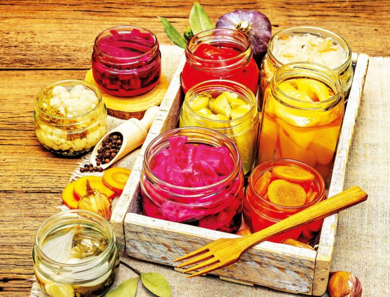 Imunita potřebuje vyvážený koktejl vitaminů a minerálů, ideálně z pestré stravy.