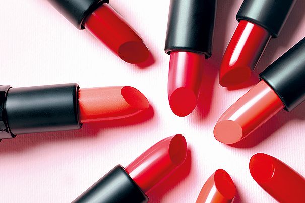 Správně zvolený odstín rtěnky dokáže divy.