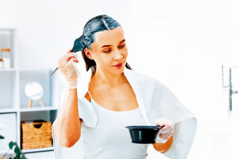 Zvládnete to klidně sama doma. Nebo požádejte o pomoc kamarádku.