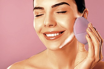 Pozor na retinol i nevhodné čisticí pomůcky.