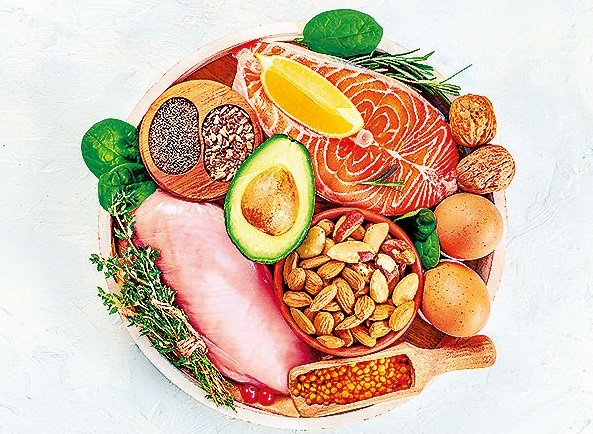 Zdravá strava podpoří růst vlasů zevnitř.