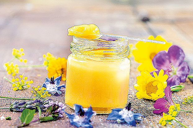 Mast s mateří kašičkou hojí rány či ekzémy.