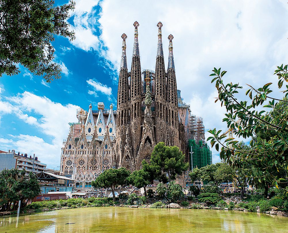 Sagrada Familia se staví výhradně z darů