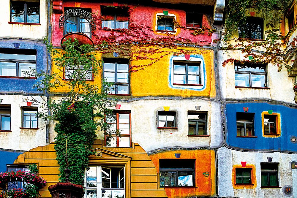 Dům architekta Hundertwassera. neměl rád pravý úhel a je to vidět!